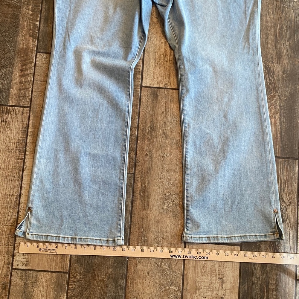 Judy Blue Bootcut Light Blue Boot Cut Leg Jeans 🆕 - Picture 10 of 12